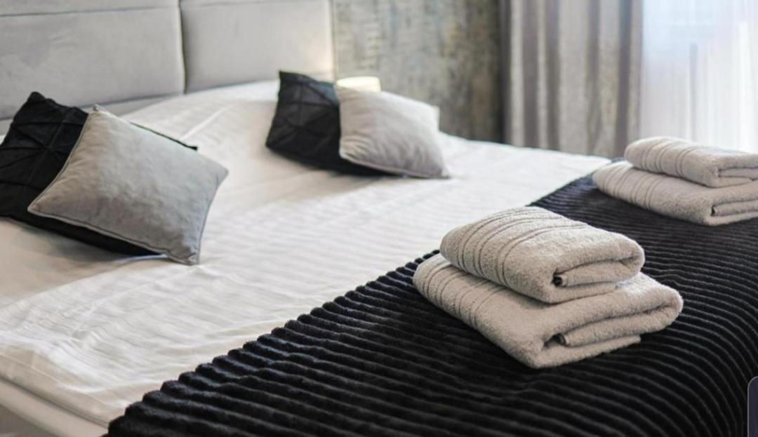 Kopernik Premium Rooms Apartment Torun Luaran gambar