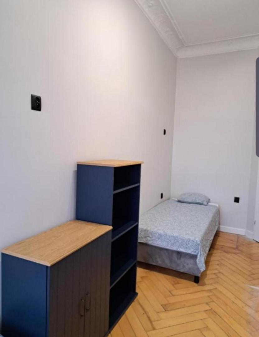 Kopernik Premium Rooms Apartment Torun Bilik gambar